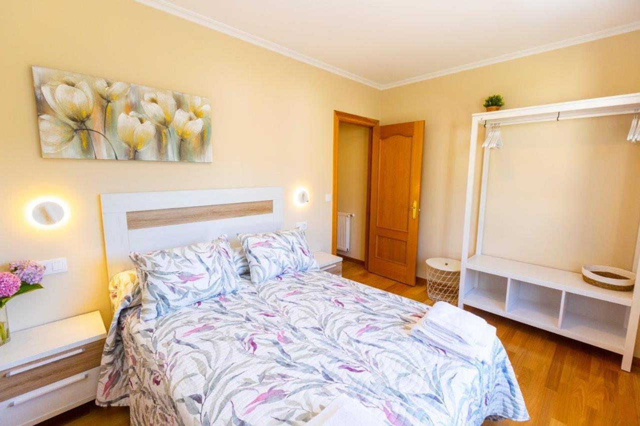 Apartamentos Riamar 2 Рибадео Экстерьер фото