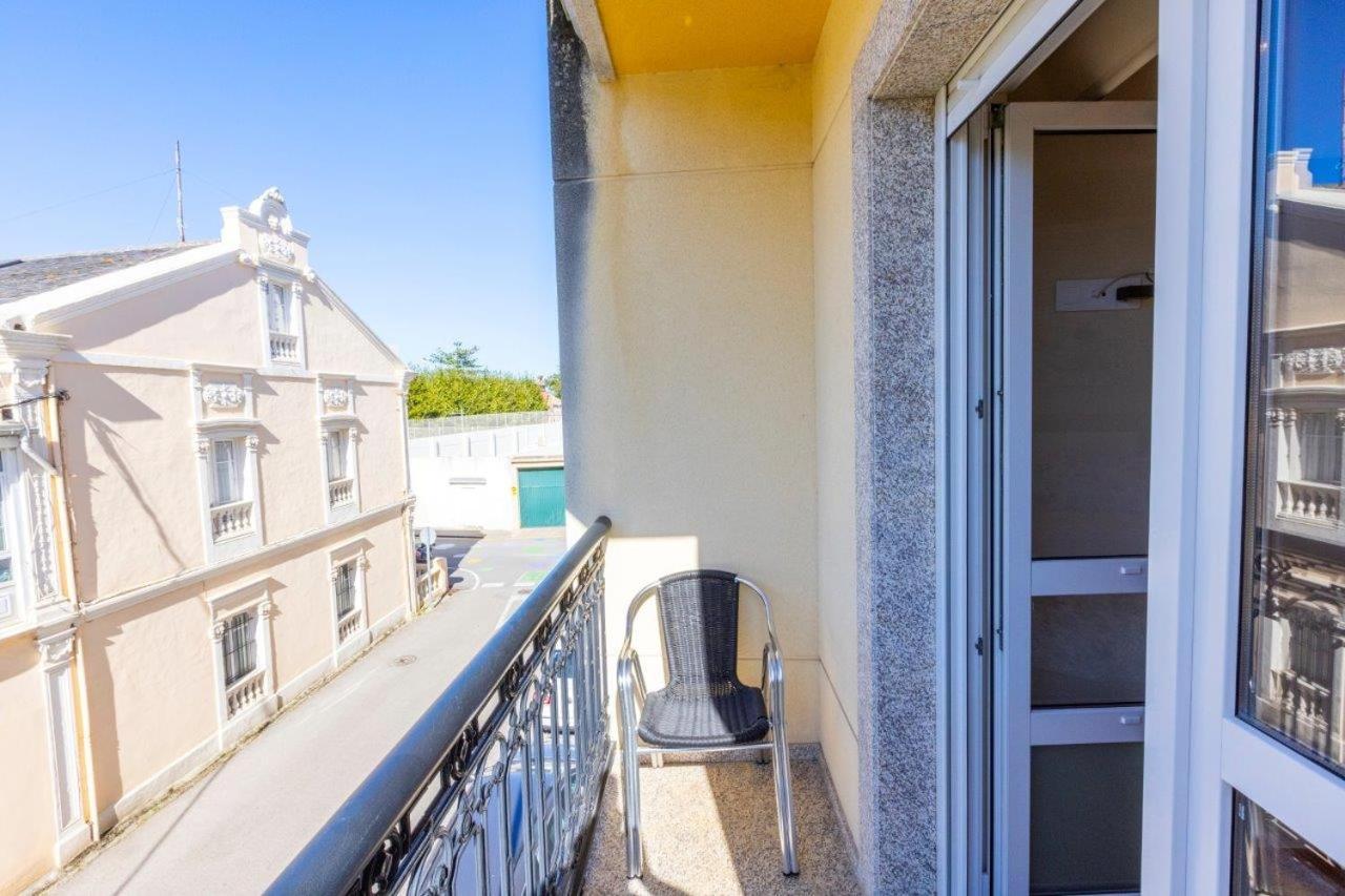 Apartamentos Riamar 2 Рибадео Экстерьер фото